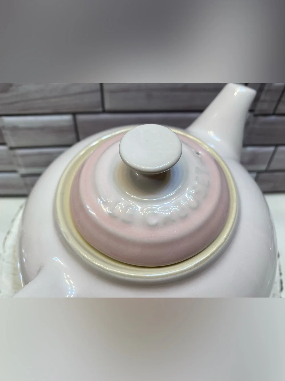 Le Creuset ❤️Teapot 1.3L Teapot Shell Pink New